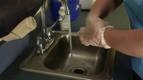 O'Keeffe's Working Hands TV Spot, 'Handwashing Healthy Feet' created for O'Keeffe's