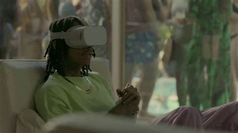 Oculus Go TV Spot, 'Wiz Watches Penguins' Featuring Wiz Khalifa