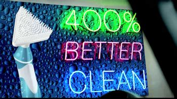 Olay Fresh Effects Va-Va-Vivid Cleansing Brush TV commercial - Car Wash