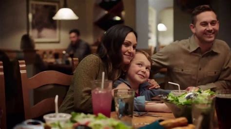 Olive Garden To Go TV Spot, '2019 Everyday Value Music Forward' Song by Jeremy Fisher