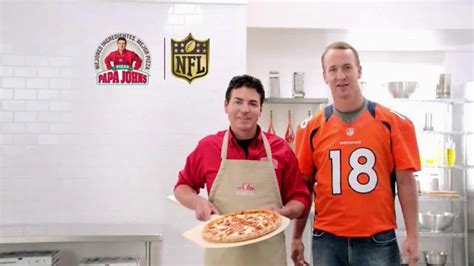 Papa John's Kickoff Special TV Spot, 'NFL' con Peyton Manning featuring Papa John (John Schnatter)