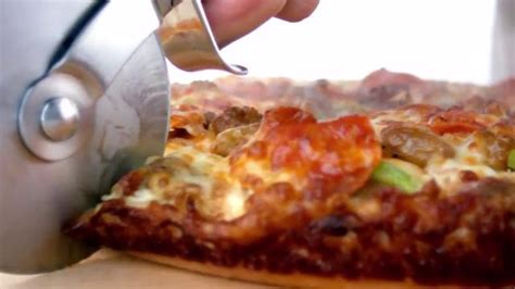 Papa John's Pan Pizza TV Spot, 'Thick, Cheesy, Golden Brown'