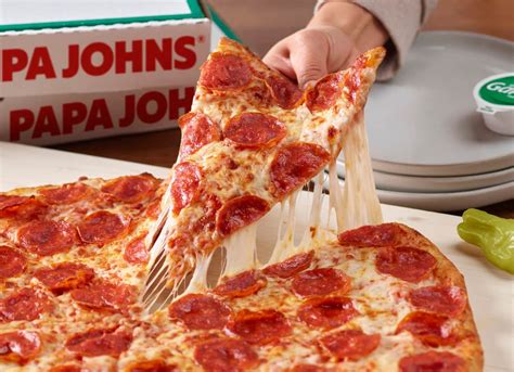 Papa Johns XL New York Style Pizza TV Spot, 'Hand Stretched'