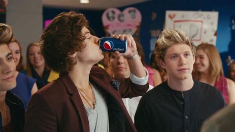 Pepsi TV Commercial Featuring Drew Brees and One Direction