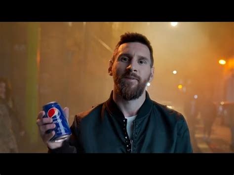 Pepsi TV Spot, 'Paint the World Blue' Ft. Lionel Messi, Song by Major Lazer