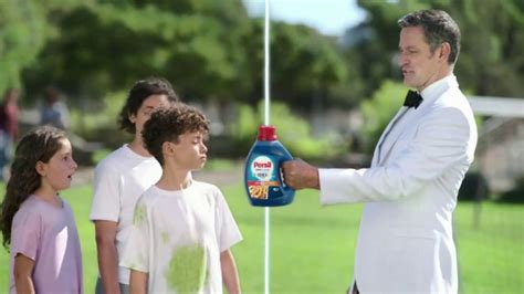 Persil ProClean OXI TV Spot, 'Fight Stains Like a Pro' Featuring Peter Hermann featuring Peter Hermann