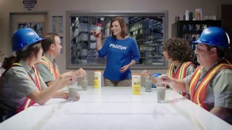 Phillips Fiber Good Gummies TV Spot, 'Construction Workers' featuring Phoebe Jonas