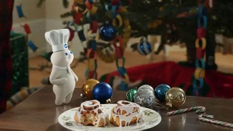 Pillsbury Cinnamon Rolls TV Spot, 'Holiday: Decorating'