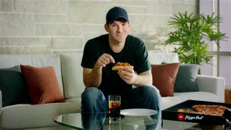 Pizza Hut Stuffed Crust TV Spot, 'Challenge' Featuring Rex Ryan, Tony Romo featuring Daniel J. Watts
