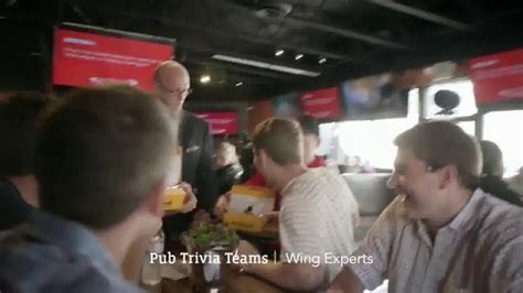 Pizza Hut WingStreet TV Spot, 'Pub Trivia' Featuring Scott Van Pelt featuring Joel-Ryan Armamento