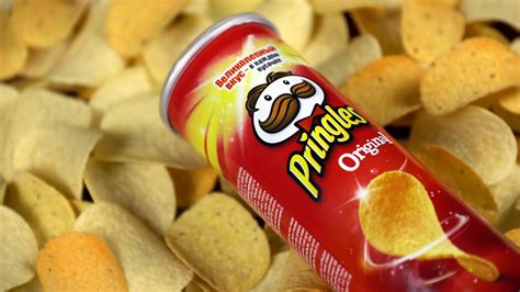 Pringles Super Bowl 2022 TV Spot, 'Stuck In' Song by Lionel Richie