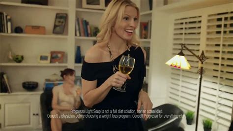 Progresso Light TV Spot, 'Party' featuring Julie Wittner