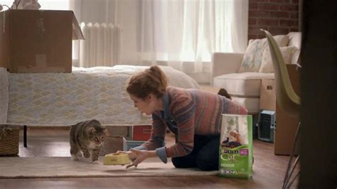Purina Cat Chow TV commercial - Kimi and Atti