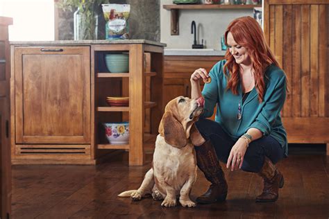 Purina Pioneer Woman Dog Treats TV Spot, 'Thanksgiving on the Ranch' Featuring Ree Drummond created for Purina