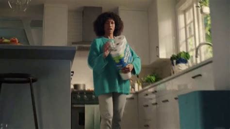 Quilted Northern Ultra Soft & Strong TV Spot, 'Sustainable Feels Good' Song by Clarence Nelson featuring Kaylah Zander