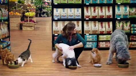 Rachael Ray Nutrish Zero Grain TV Spot, 'Grocery Store' featuring Malikha Mallette