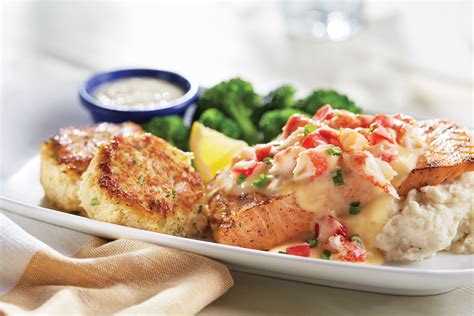 Red Lobster Crab Cakes and Crab-Oscar Salmon