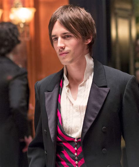 Reeve Carney photo