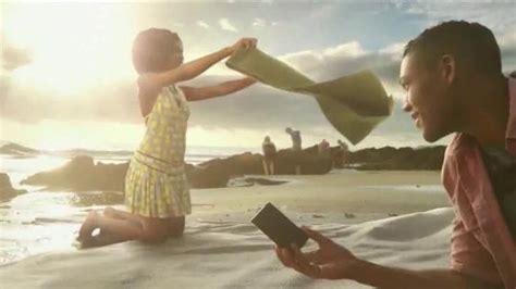 Regions Mobile Deposit TV Spot, 'Helping You Give Life the Green Light' created for Regions Bank