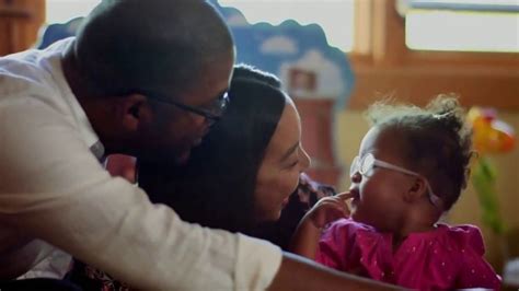 Ronald McDonald House Charities TV Spot, 'Ayudando a las familias a sentirse como en casa'