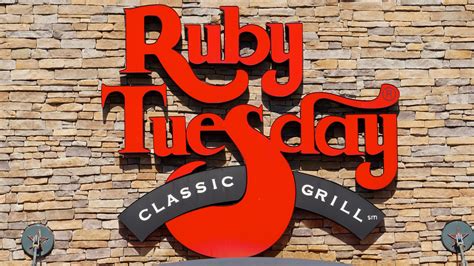 Ruby Tuesday Caribbean Chicken logo