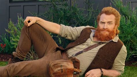 Scotts Turf Builder Triple Action TV Spot, 'Surrounded' Featuring Kristofer Hivju featuring Galilee Holmes
