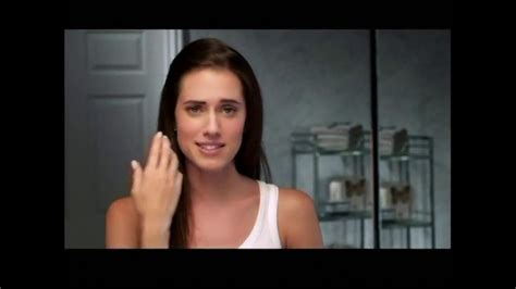 Simple TV Commercial Featuring Allison Williams featuring Allison Williams
