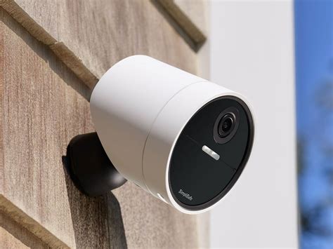 SimpliSafe Wireless Outdoor Security Camera TV Spot, 'Neighborhood Watch' featuring Peter Davis
