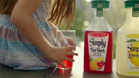 Simply Juice TV Spot, 'Summer Shower'