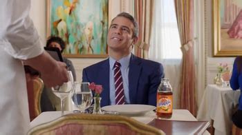 Snapple TV Spot, 'No Bordeaux' Featuring Andy Cohen featuring Andy Cohen