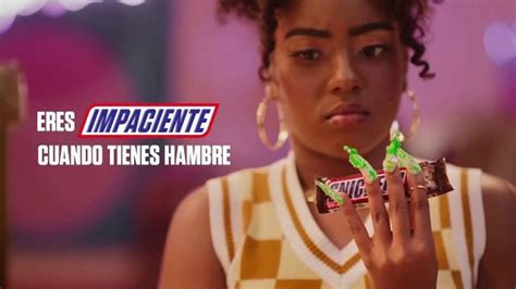 Snickers TV Spot, 'Impaciente: manicure' canción de ByCeMix created for Snickers
