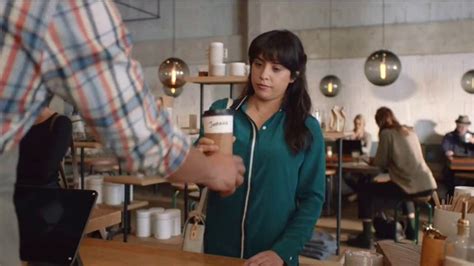 Snickers TV Spot, 'SnickersFixTheWorld: Coffee Name' con Luis Guzmán featuring Michelle Ortiz