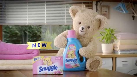 Snuggle Fresh Spring Flowers TV Spot, 'Family Snuggle' created for Snuggle