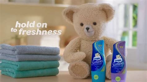 Snuggle Scentables TV Spot, 'Just-Washed Freshness' created for Snuggle