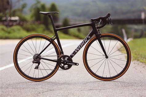 Specialized Bicycles Tarmac S-Works Ultralight TV Spot, 'Lightest Frame' featuring Robbie Ventura