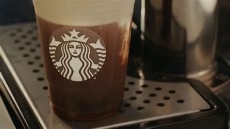 Starbucks Cinnamon Caramel Cream Nitro Cold Brew TV Spot, 'Delightfully Smooth'