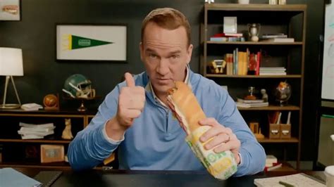 Subway TV Spot, 'Jala-peños' con Peyton Manning