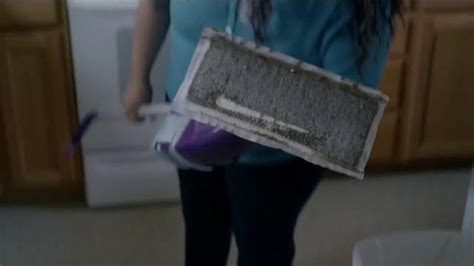 Swiffer WetJet TV commercial - Mopping Up Muddy Messes Easy for the Saunders