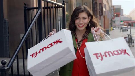 TJ Maxx TV Spot, 'Ahorros para cada tú'