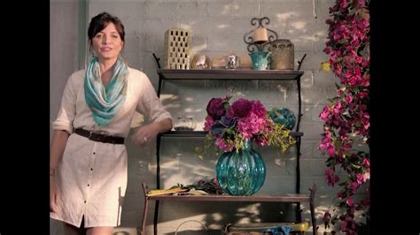 TJ Maxx TV commercial - Vase Difference