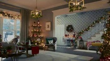 TJX Companies TV Spot, 'Holiday Dreams' Song by Daryl Hall, John Oates