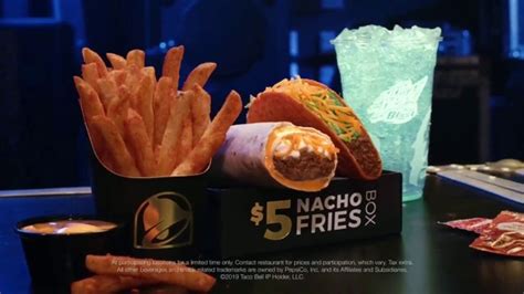Taco Bell $5 Nacho Fries Box Set TV Spot, 'Chasing Gold: Whole Collection' Featuring Darren Criss created for Taco Bell