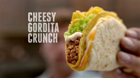 Taco Bell Cheesy Gordita Crunch TV Spot, 'Crunchy, Chewy, Cheesey' featuring Eric Bivoino