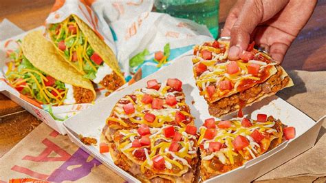 Taco Bell Mexican Pizza logo