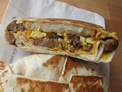 Taco Bell Steak and Egg A.M. Crunchwrap