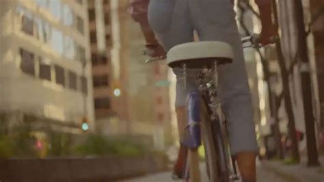 Tampax Pearl TV Spot, 'Life on Your Period' featuring Alba Ponce de Leon