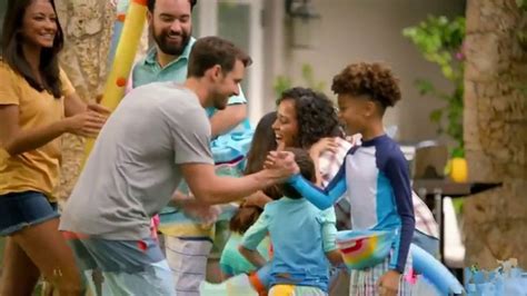 Target TV Spot, 'HGTV: What We're Loving: Gathering'
