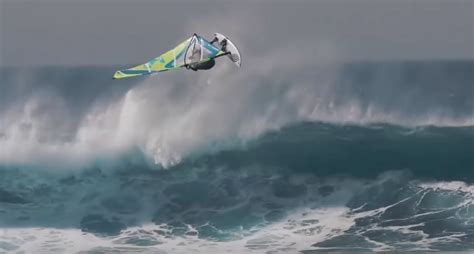 The Hawaiian Islands TV Spot, 'Windsurfing'
