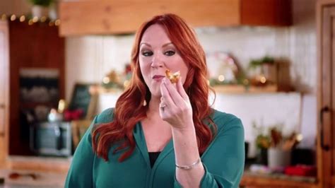 The Pioneer Woman Frozen Meals TV Spot, 'Goat Cheese Bites and Green Bean Casserole' Featuring Ree Drummond