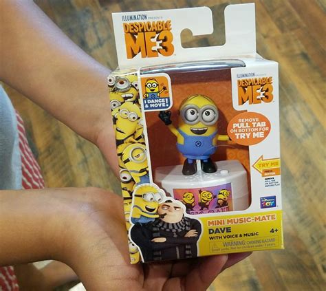 Thinkway Toys Despicable Me 3 Minion Music-Mate Carl with Voice and Music